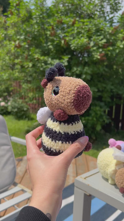 Camie the Capybara - Bug Bundle (PDF Pattern)